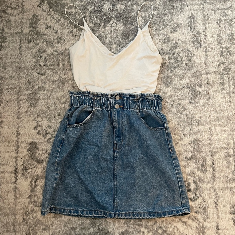 High waisted skirt and body suit!